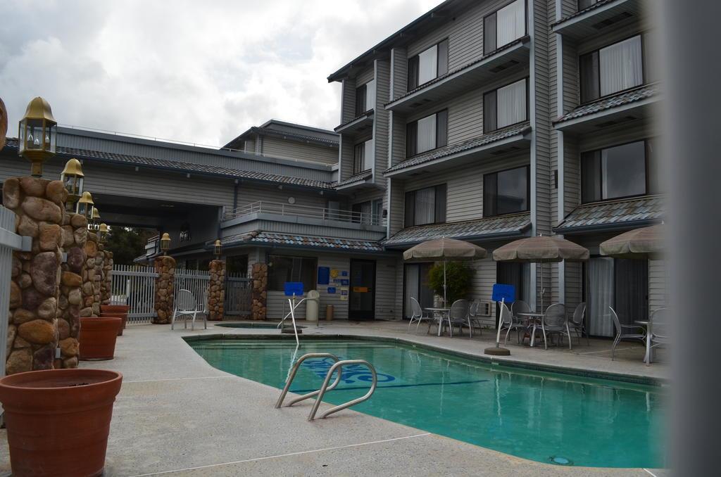 Yosemite Southgate Hotel & Suites Oakhurst Exterior foto